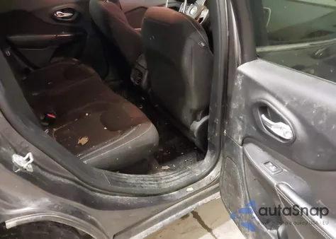 2016 Jeep Cherokee Latitude из США, поврежденный, VIN 1C4PJMCS3GW368342